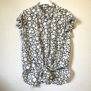Denver Hayes B&W Floral Chiffon Flutter Sleeve Tie Hem Button Up Blouse